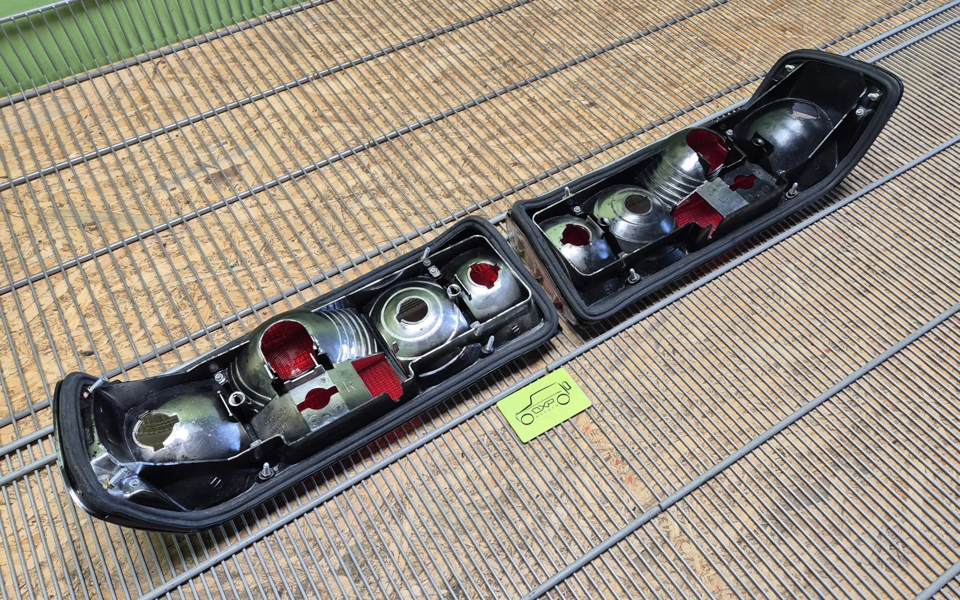 Mercedes-Benz S-Class W126 tail light set - tail light