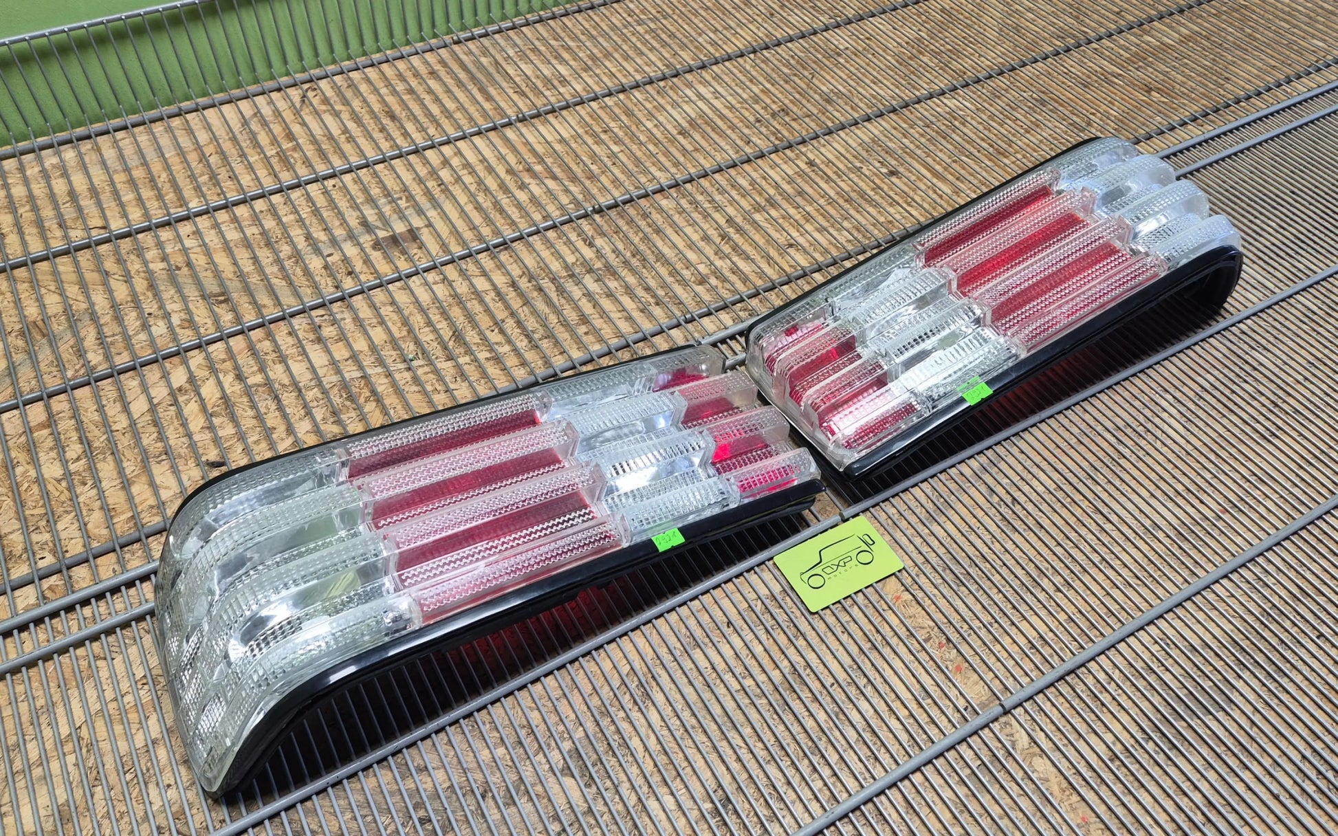 Mercedes-Benz S-Class W126 tail light set - tail light