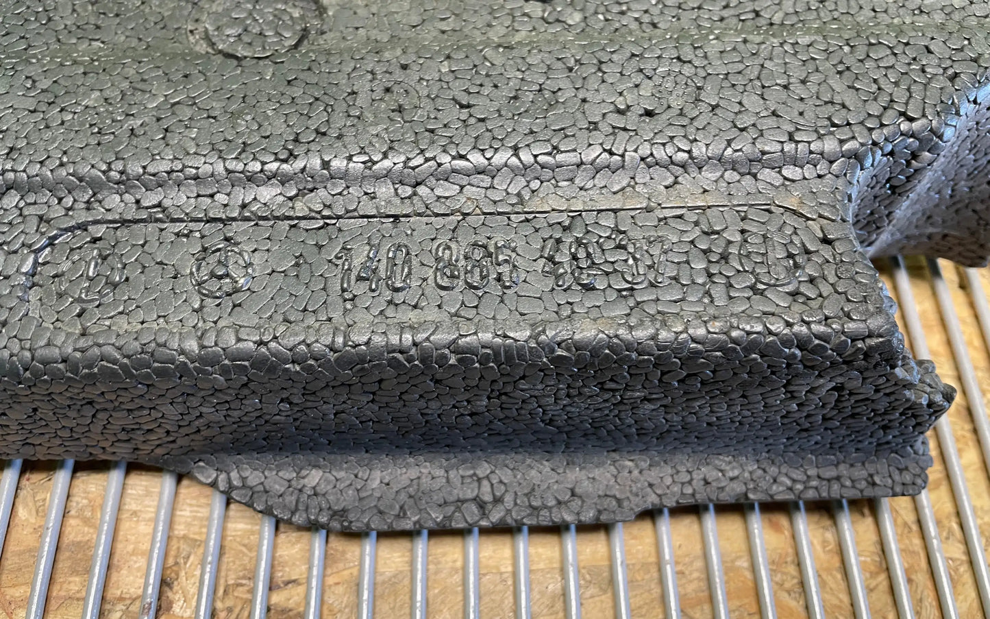 Mercedes-Benz S-Class W140 Absorber bumper center - absorber bumper