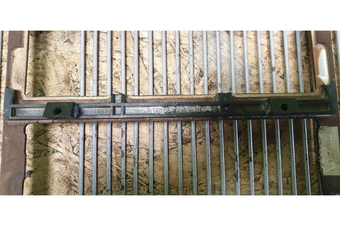 Mercedes-Benz S-Class W140 Center console panel trim