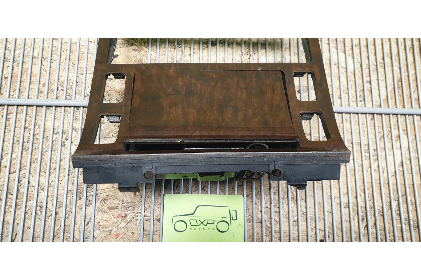 Mercedes-Benz S-Class W140 Center console panel trim