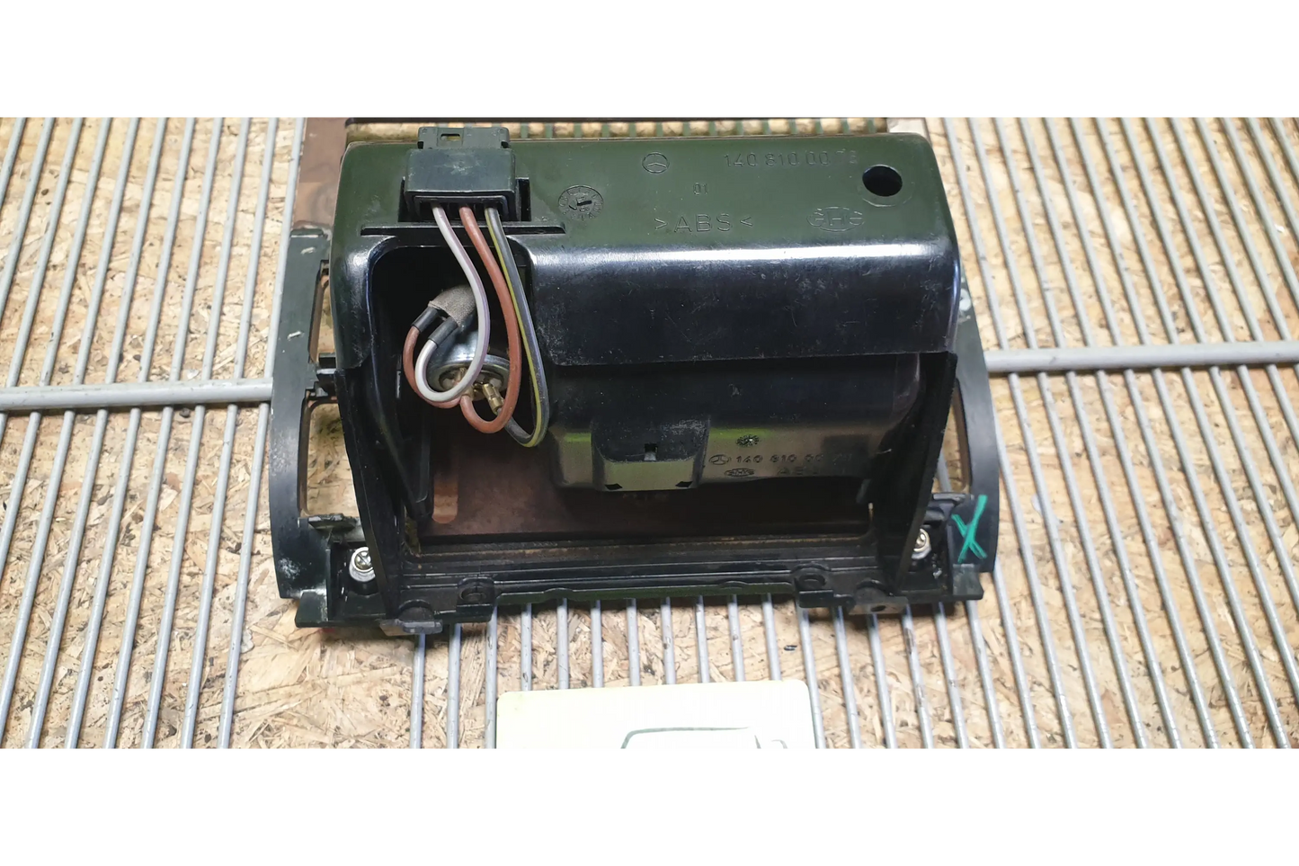 Mercedes-Benz S-Class W140 Center console panel trim