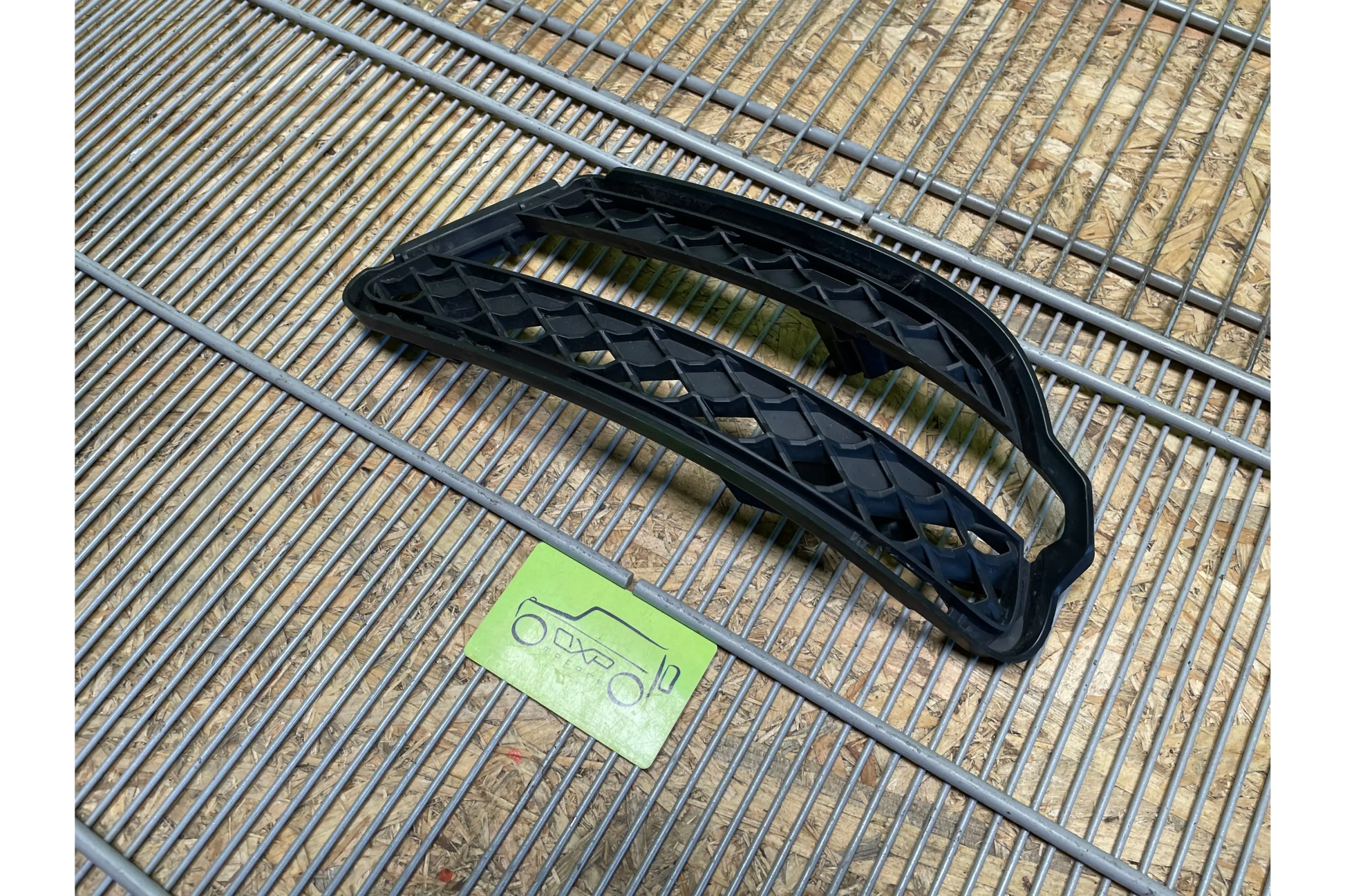 Mercedes-Benz S-Class W221 Front bumper left grill - bumper grill