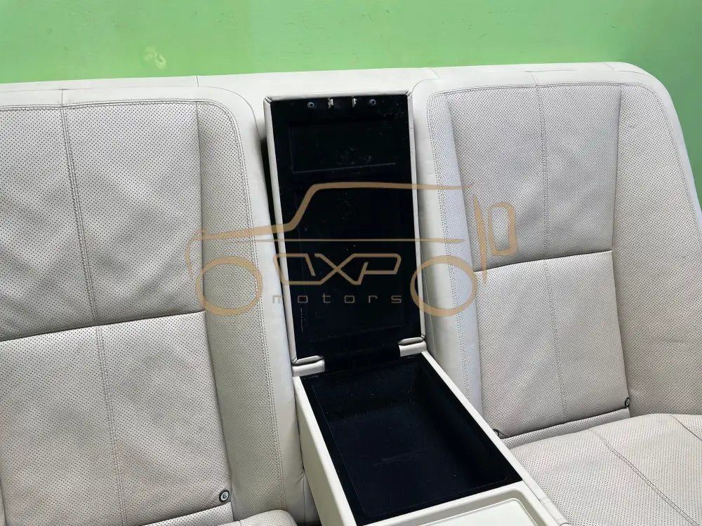 Mercedes-Benz S-Class W221 Rear seat - Rear seat