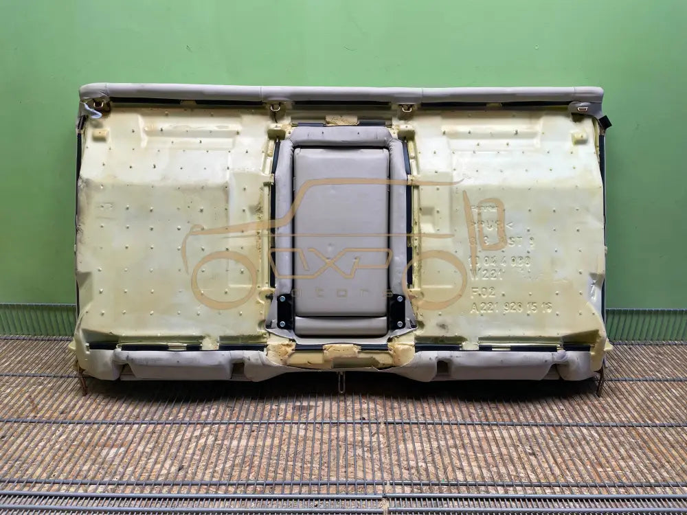 Mercedes-Benz S-Class W221 Rear seat - Rear seat