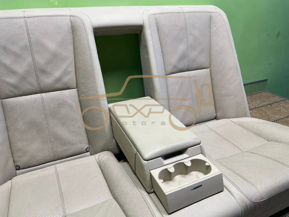 Mercedes-Benz S-Class W221 Rear seat - Rear seat