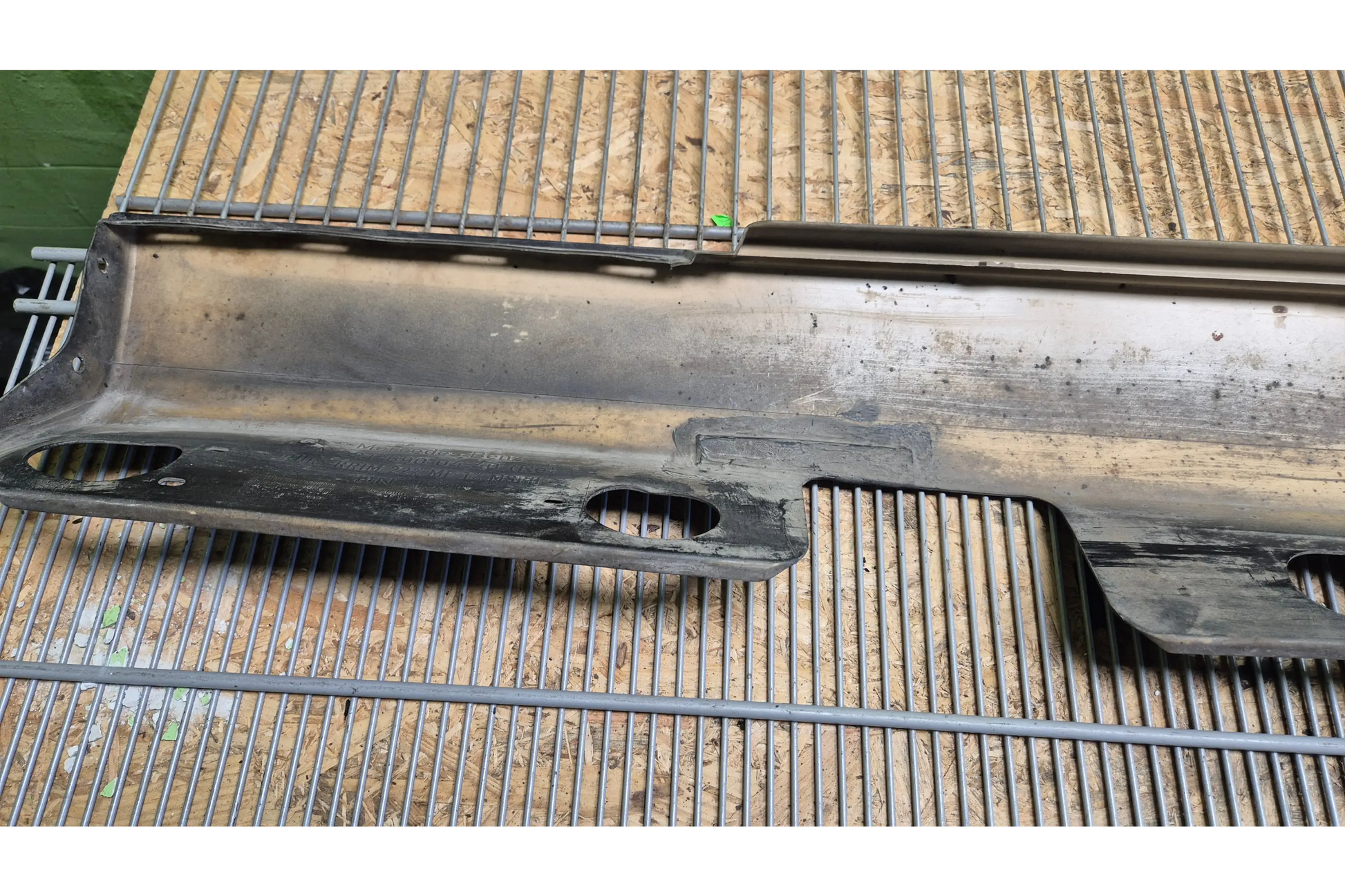Mercedes-Benz S-Class W221 side skirt cover right - side skirt cover
