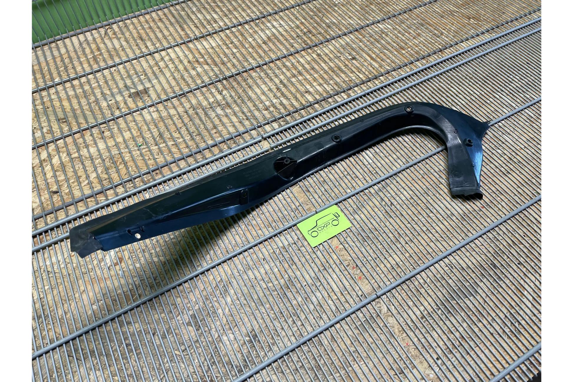 Mercedes-Benz S-Class W221 Trunk boot left trim - trim cover