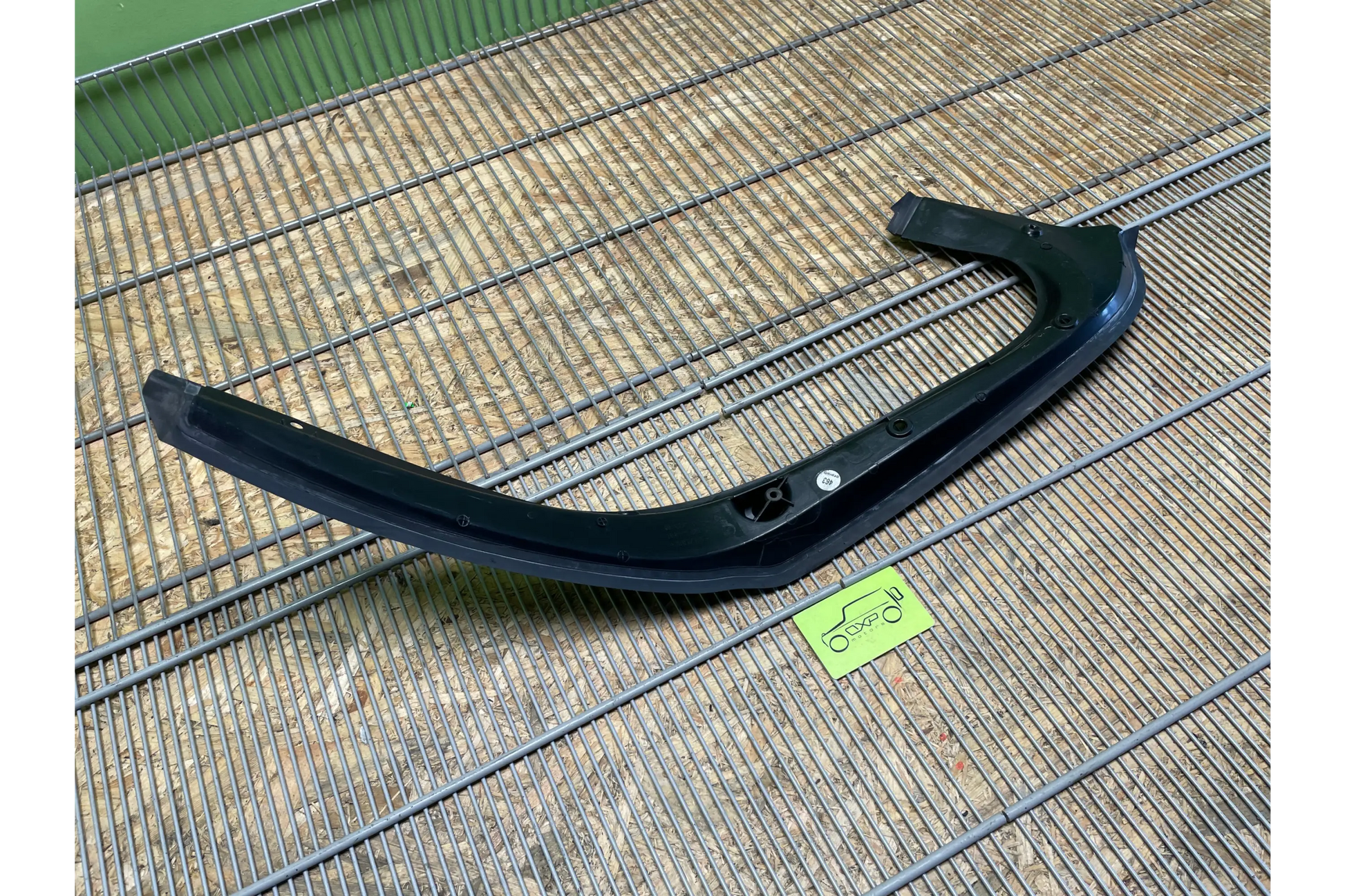 Mercedes-Benz S-Class W221 Trunk boot right trim - trim cover