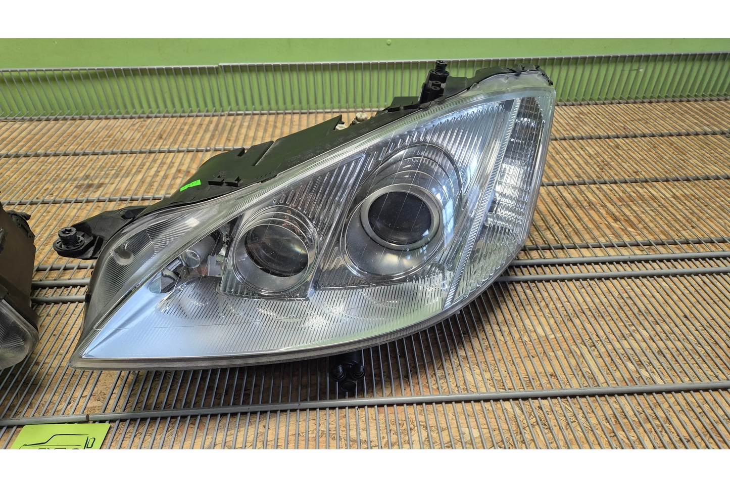Mercedes-Benz S-Class W221 Xenon Headlight set - headlights