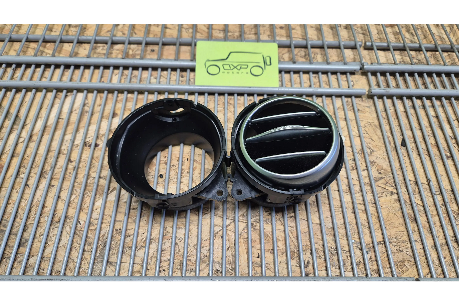 Mercedes-Benz S-Class W222 Center rear fresh air grill - air grill
