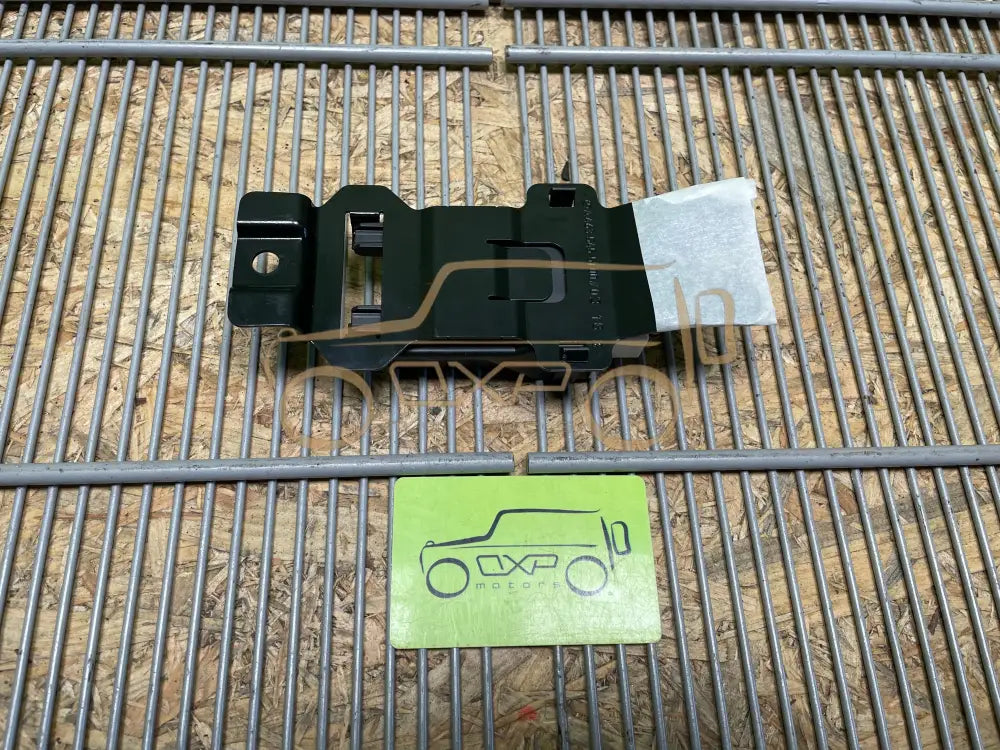 Mercedes-Benz S-Class W222 Rear seat control unit - mounting bracket