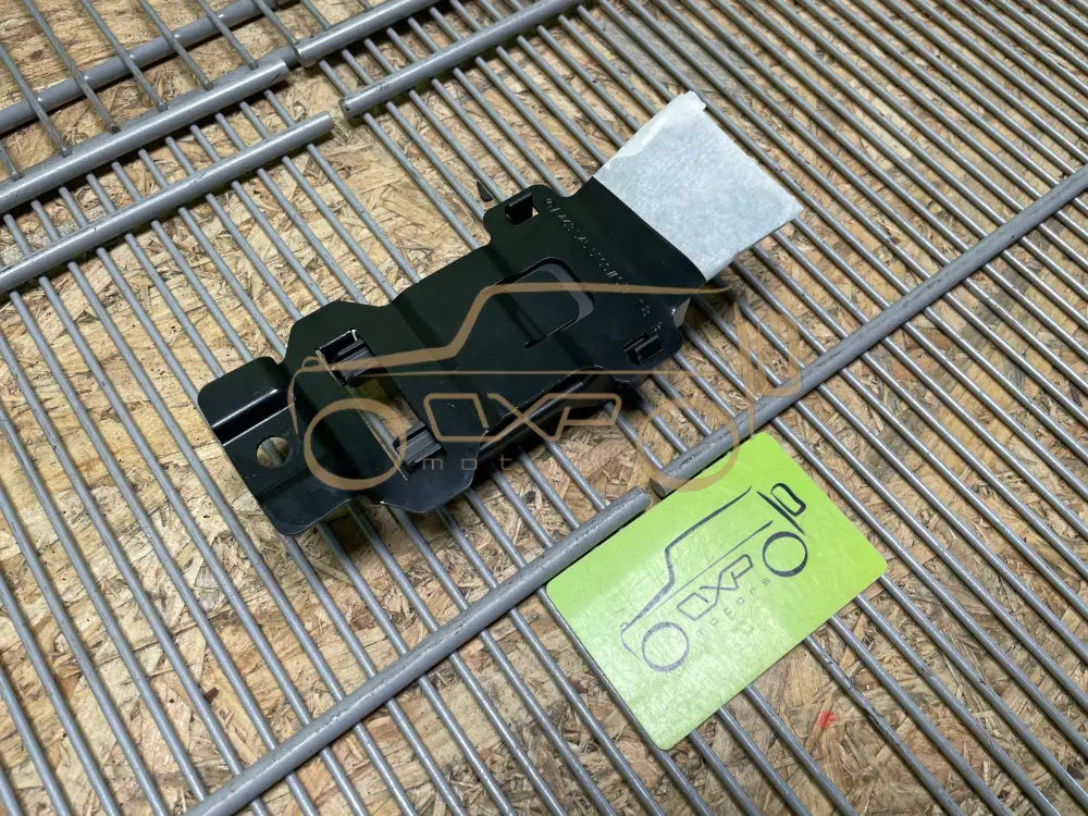 Mercedes-Benz S-Class W222 Rear seat control unit - mounting bracket