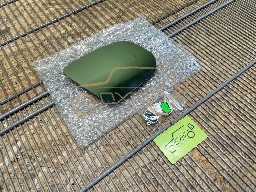 Mercedes-Benz SLS W197 Wing mirror glass right - wing mirror glass