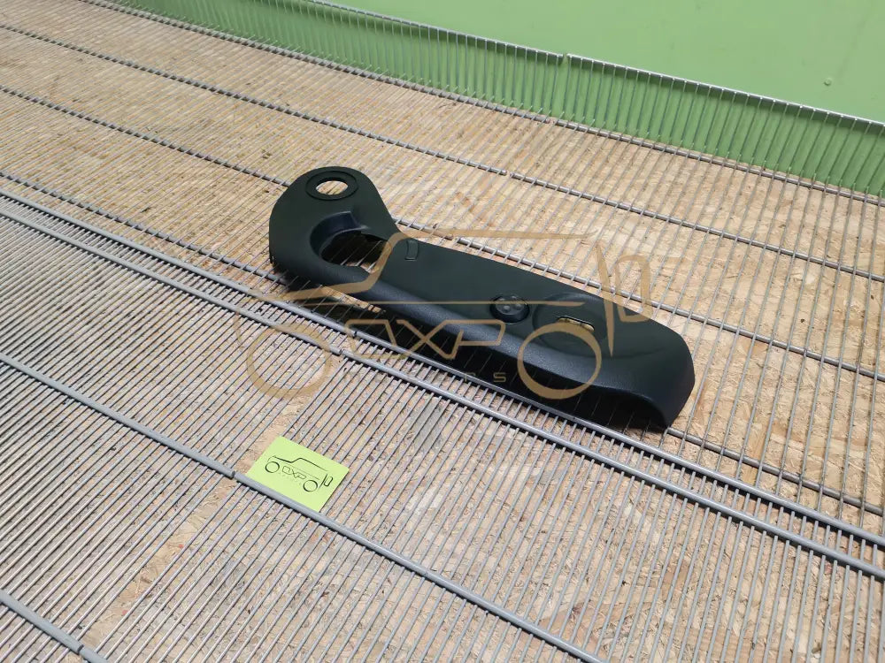 Mercedes-Benz V-Class W447 FRONT RIGHT SIDE SEAT OUTER SWITCH TRIM - switch trim