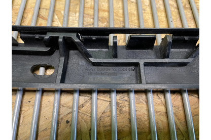 Mercedes-Benz V-Class W447 Left Right Bumper Bracket - bumper bracket