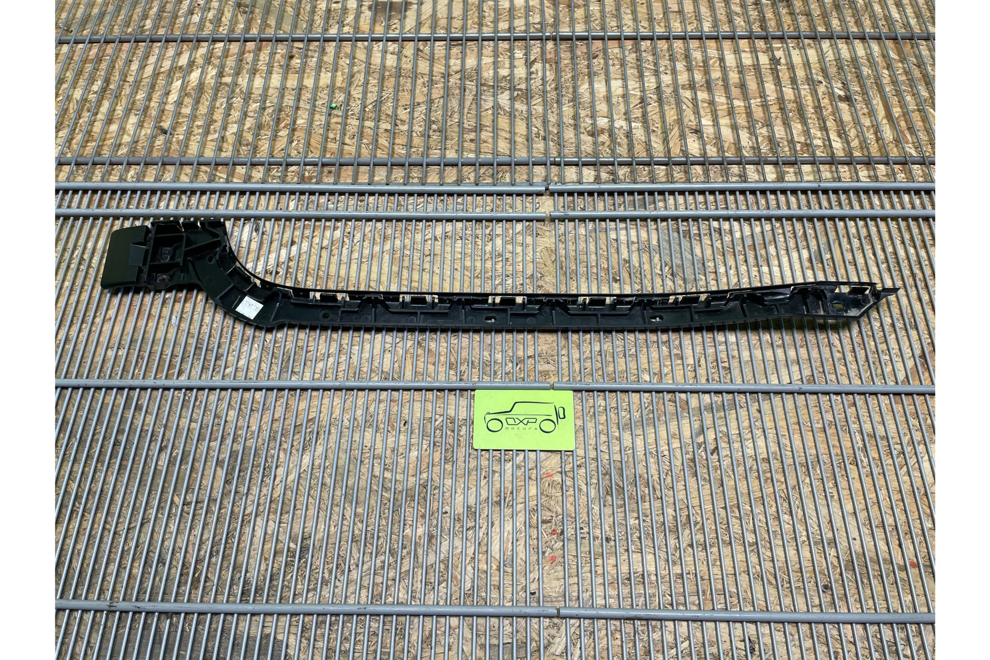 Mercedes-Benz V-Class W447 Rear Right Bumper Bracket - bumper bracket