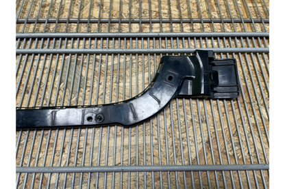 Mercedes-Benz V-Class W447 Rear Right Bumper Bracket - bumper bracket