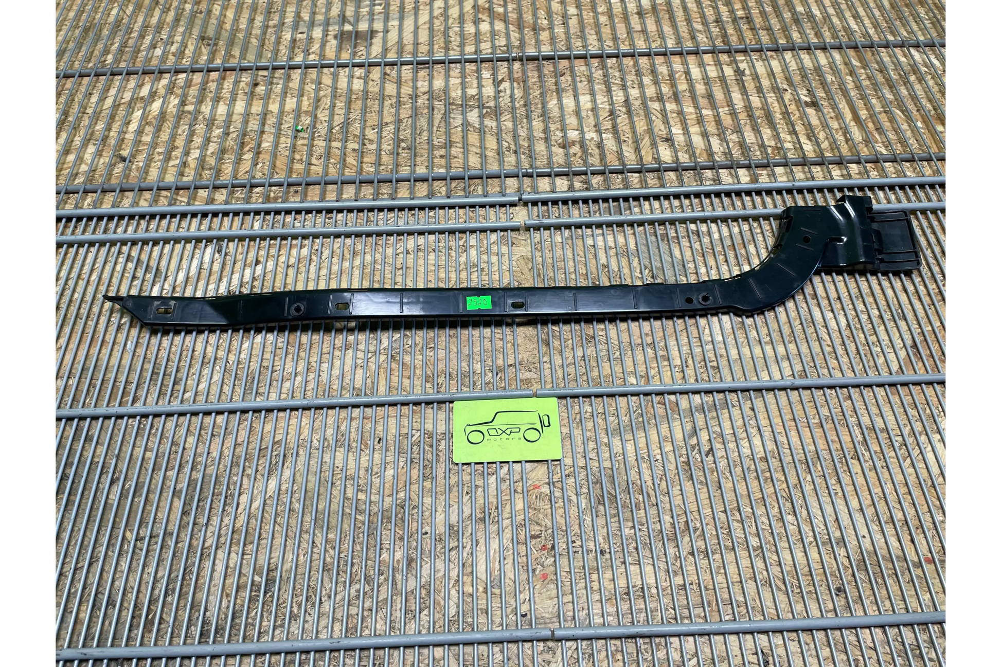 Mercedes-Benz V-Class W447 Rear Right Bumper Bracket - bumper bracket
