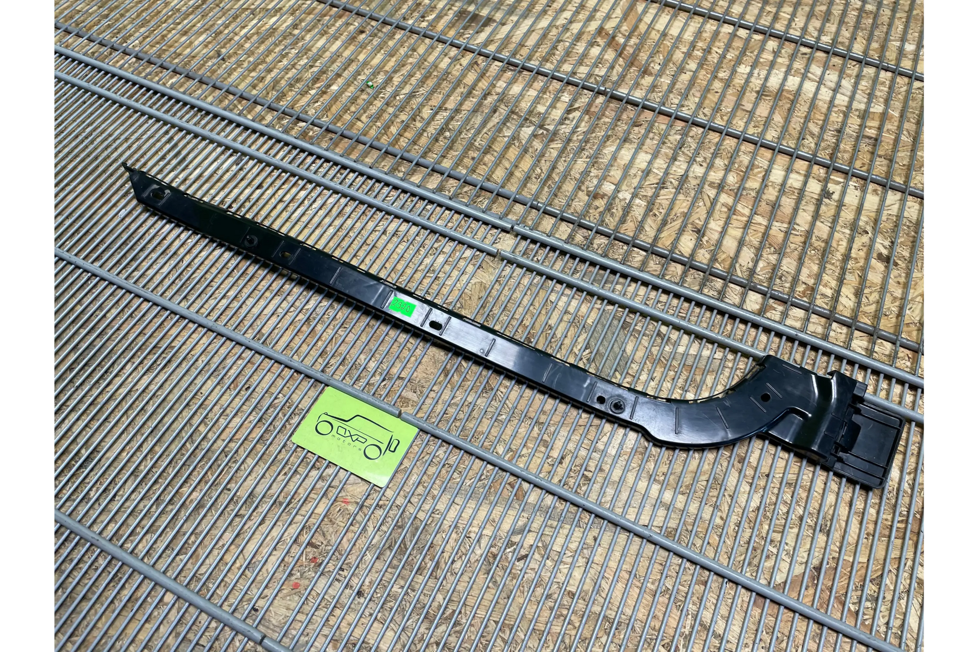 Mercedes-Benz V-Class W447 Rear Right Bumper Bracket - bumper bracket