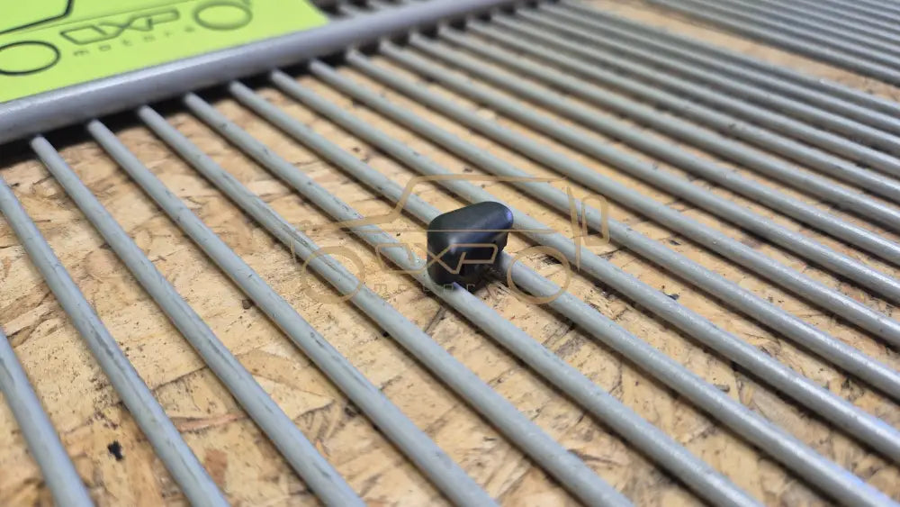 Mercedes-Benz W124 W126 W201 Headrest adjusment button - adjusment button