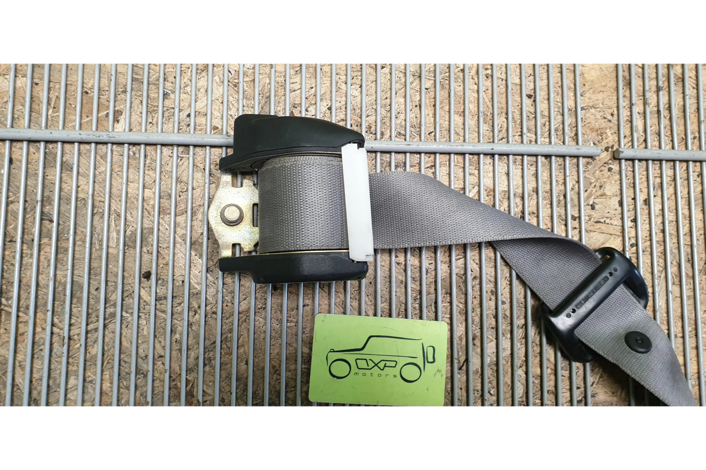 Mercedes-Benz W140 S320 Rear left seat belt - seat belt