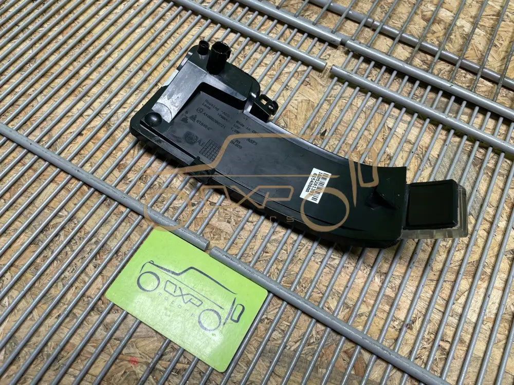 Mercedes-Benz W166 Right outer mirror turn signal ML GLE GL GLS G - outer mirror turn signal