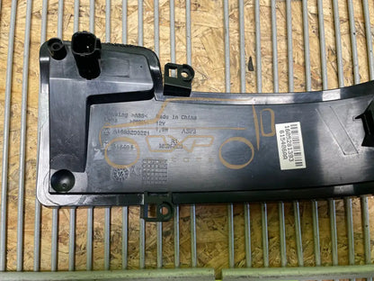 Mercedes-Benz W166 Right outer mirror turn signal ML GLE GL GLS G - outer mirror turn signal