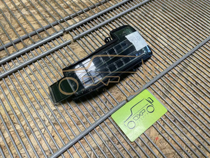Mercedes-Benz W166 Right outer mirror turn signal ML GLE GL GLS G - outer mirror turn signal