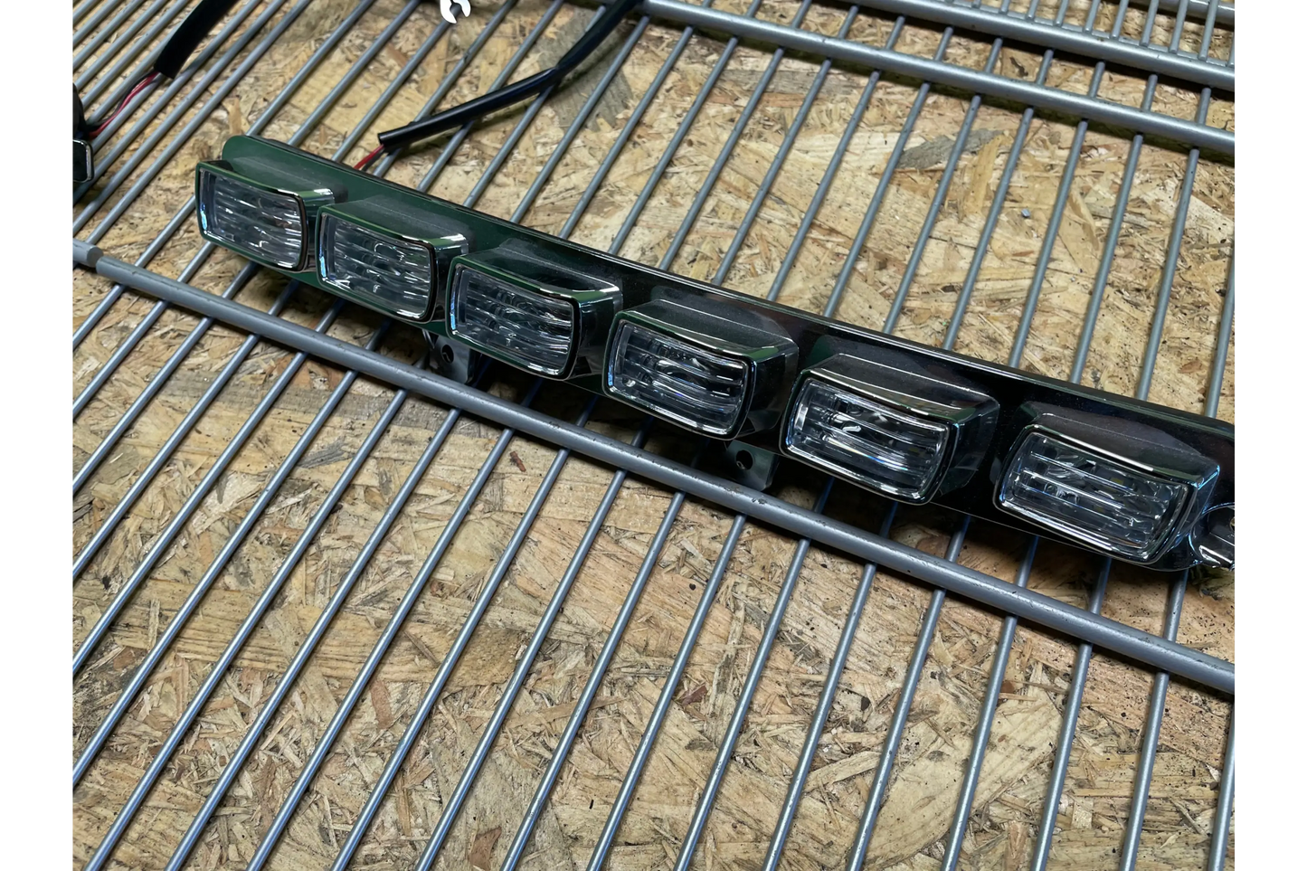 Mercedes-Benz W463 G65/G63 Front bumper lip LED - lip led