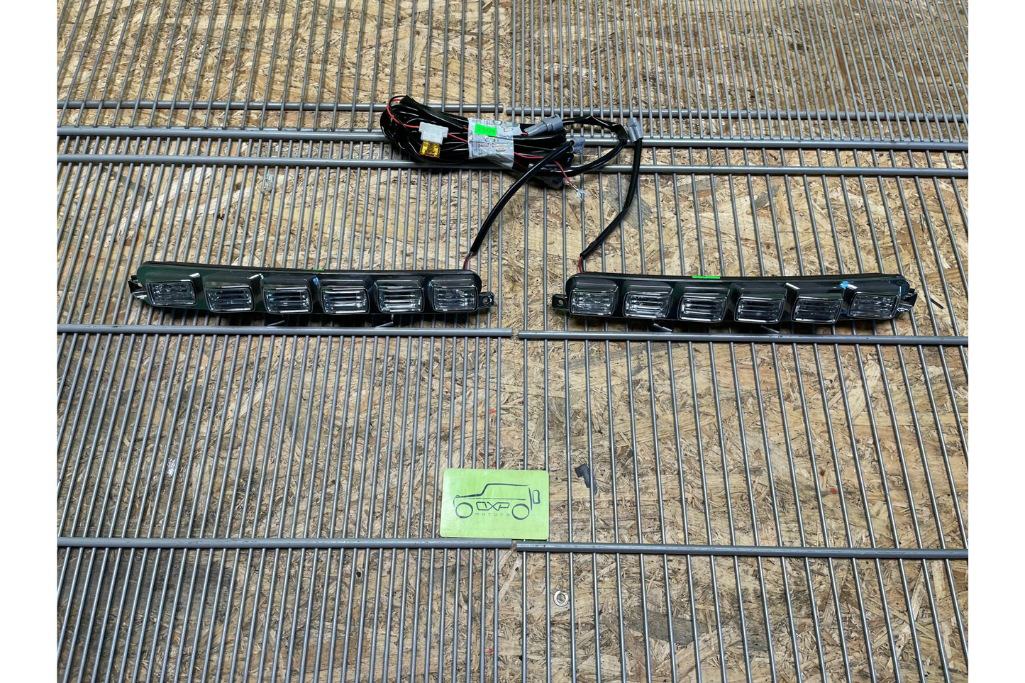 Mercedes-Benz W463 G65/G63 Front bumper lip LED - lip led