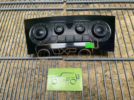 Mercedes C-Class W203 Air Conditioning Control Unit