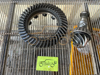 Mercedes G-Class Rear ring gear and pinion 44:9