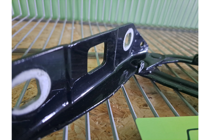 Mercedes W251 Halterung für Motorhaubenscharnier/Hood bonnet hinge support - hood bonnet