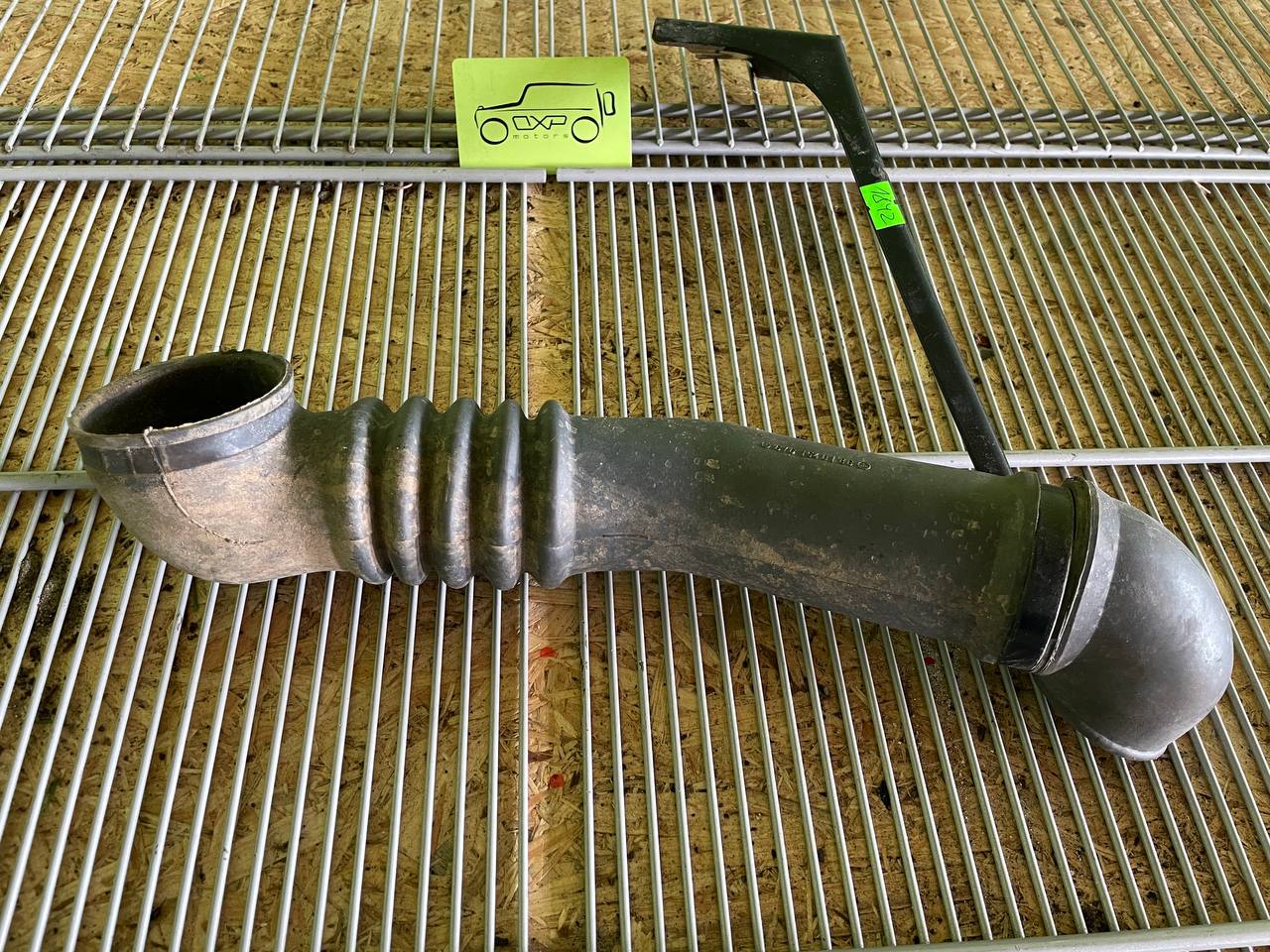 Mercedes-Benz G-Class W460 OM617 Air Intake Cover To Alternator