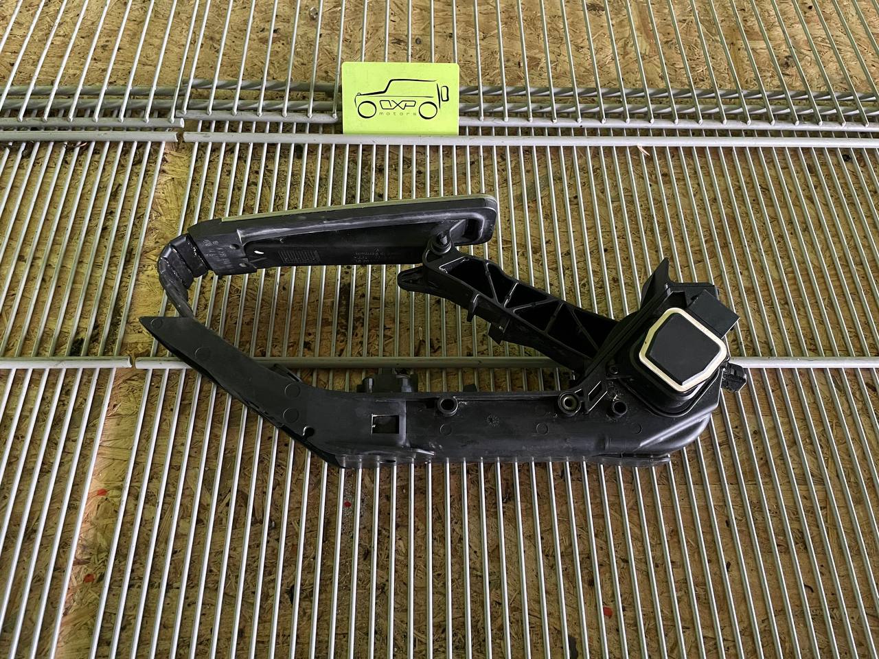 Mercedes-Benz G-Class W463 G350 2015 RHD Accelerator Pedal