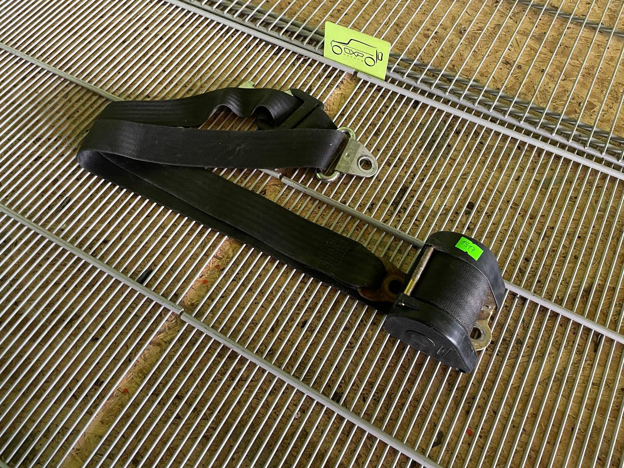 Mercedes-Benz G-Class W460 Front Right Seat Belt