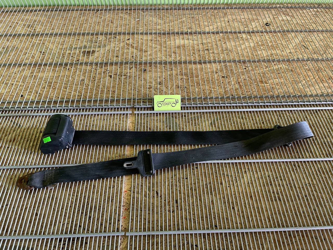 Mercedes-Benz G-Class W463 G350 Front Right Seat Belt