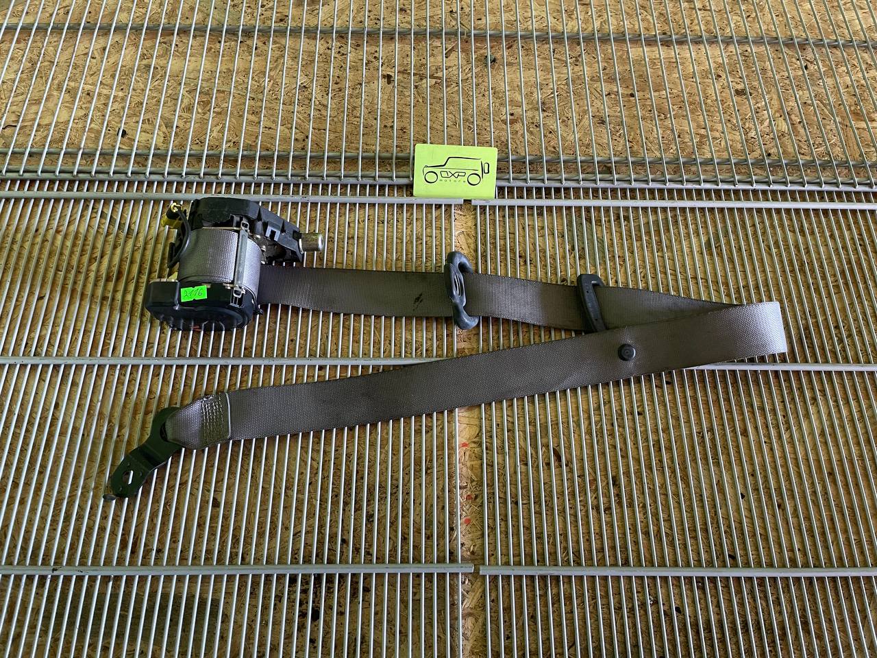 Mercedes-Benz G-Class W463 G400 2001 Gray Front Left Safety Belt