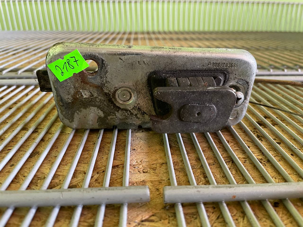 Mercedes-Benz G-Class W463 Front Left Door Lock