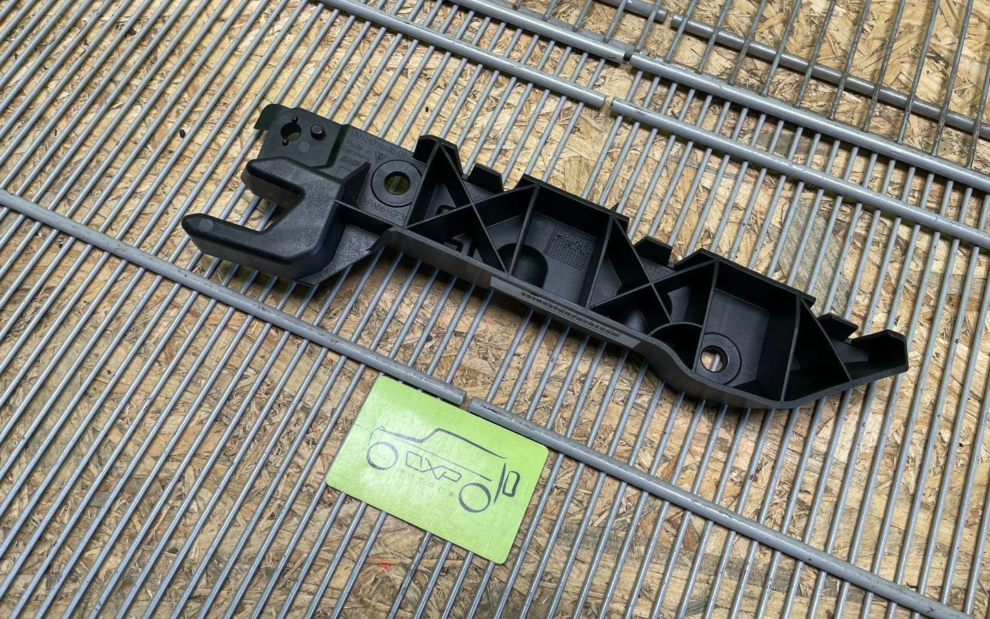 Porsche 911 991 Front right bumper bracket - bumper bracket