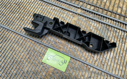 Porsche 911 991 Front right bumper bracket - bumper bracket