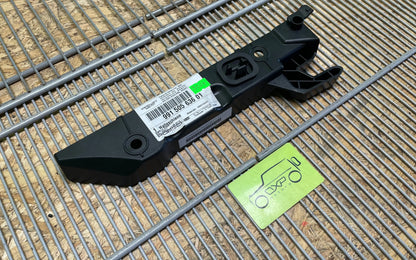 Porsche 911 991 Front right bumper bracket - bumper bracket