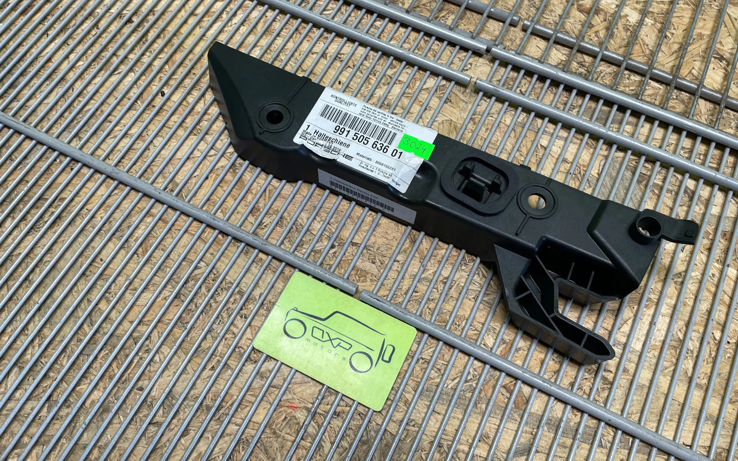 Porsche 911 991 Front right bumper bracket - bumper bracket