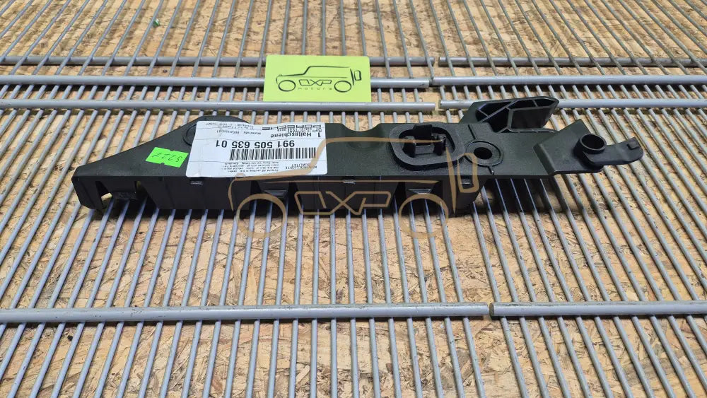 Porsche 911 991 Left bumper bracket - bumper bracket