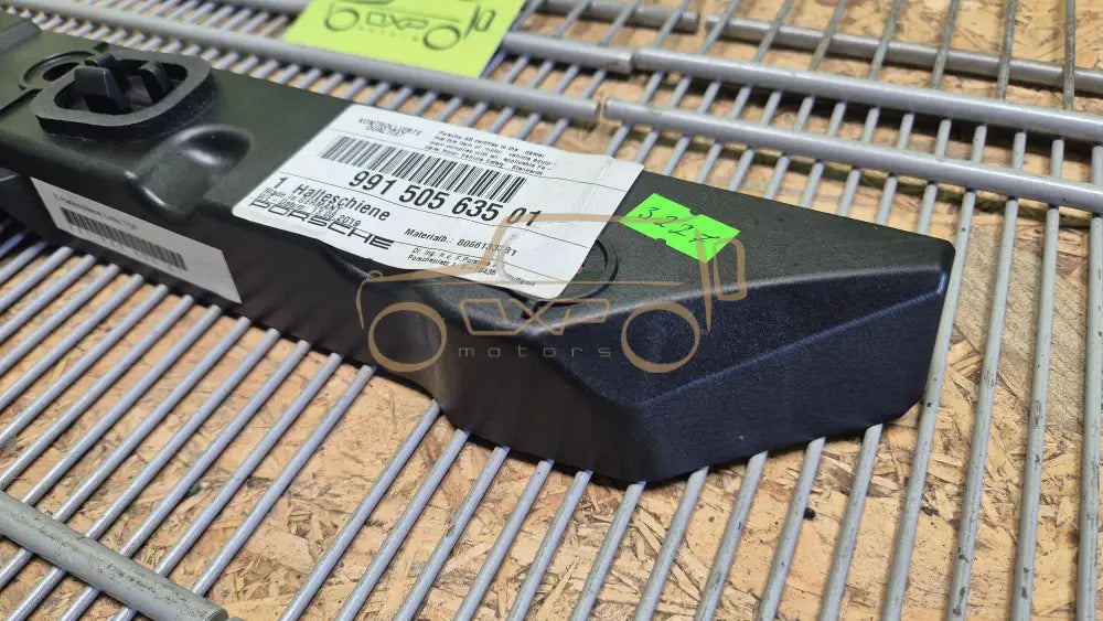 Porsche 911 991 Left bumper bracket - bumper bracket