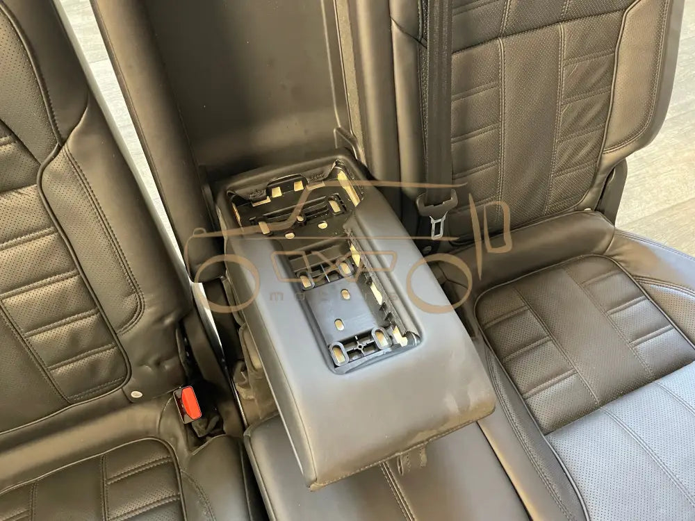 Range Rover Evoque Rear Seats Black Leather Facelift - Rear seat