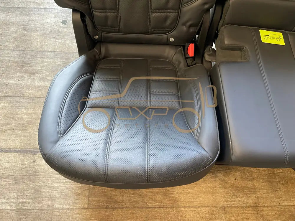 Range Rover Evoque Rear Seats Black Leather Facelift - Rear seat
