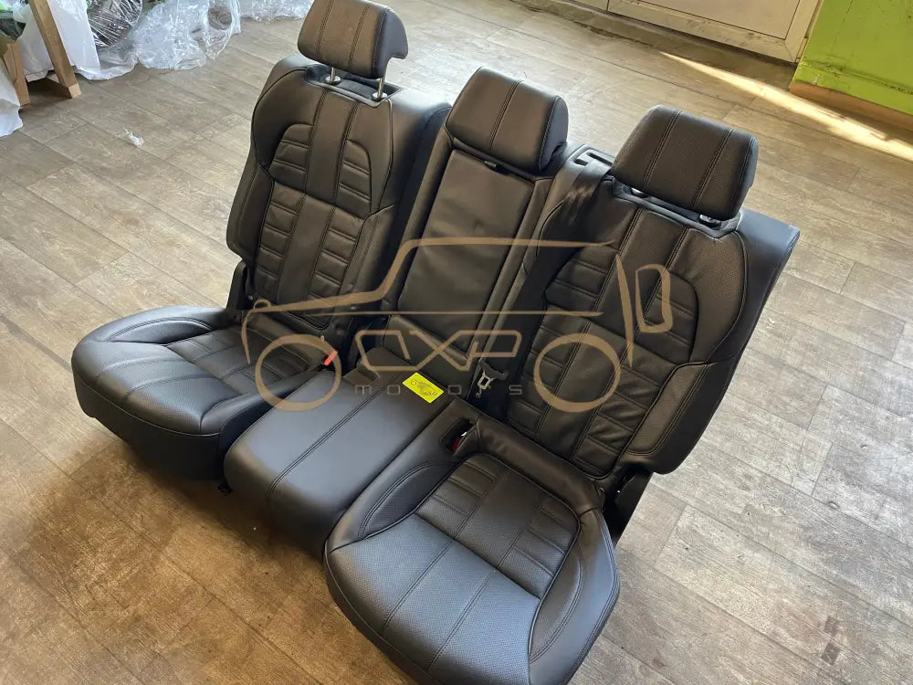 Range Rover Evoque Rear Seats Black Leather Facelift - Rear seat