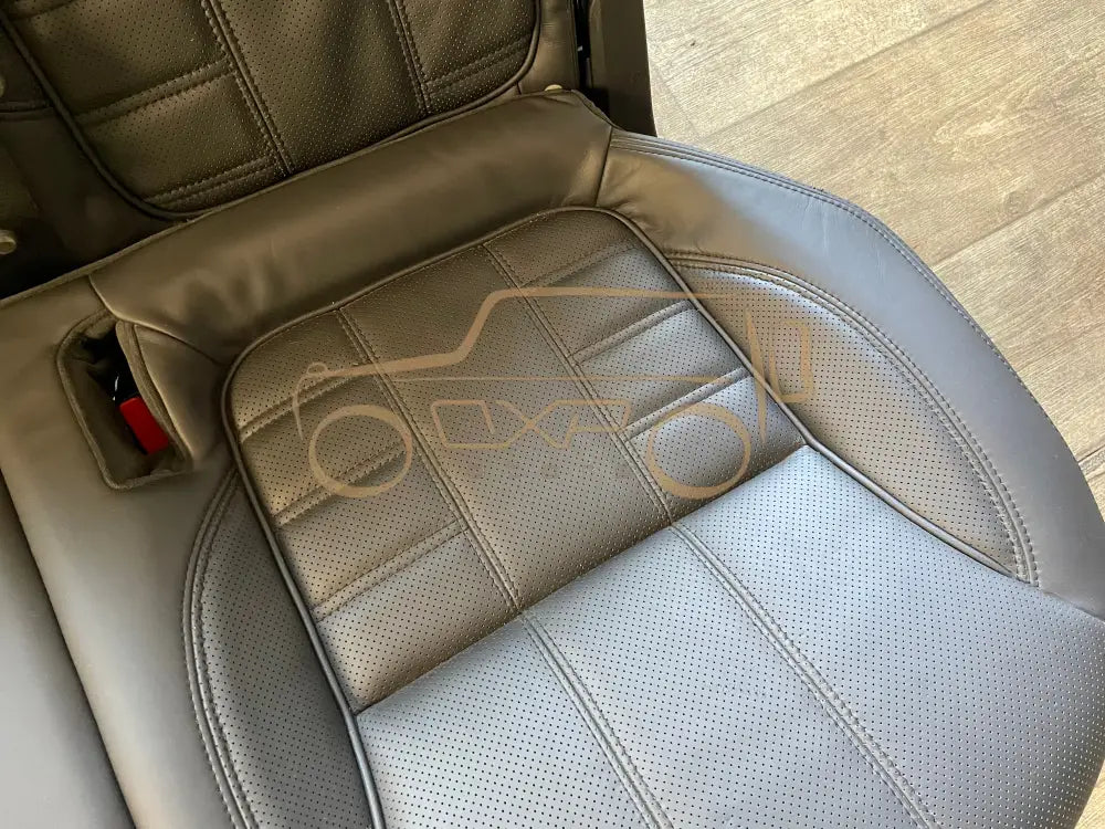 Range Rover Evoque Rear Seats Black Leather Facelift - Rear seat